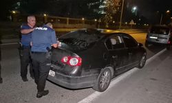 Polisi gören kaçmaya çalıştı