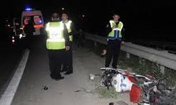 Burdur'da bariyere çarpan motosikletin sürücüsü hayatını kaybetti
