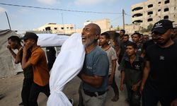 İsrail'in Gazze'ye düzenlediği saldırılarda son 24 saatte 69 Filistinli hayatını kaybetti