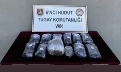 İran sınırında 14 kilo 342 gram uyuşturucu ele geçirildi