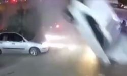 Ankara'da otomobil yaya ve araçların üzerinden savrularak takla attı
