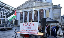 Brüksel'de sanatçılar, İsrail'in Gazze'de öldürdüğü çocukların isimlerini okudu