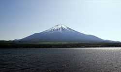 Japonya'da 102 yaşındaki dağcı, Fuji Dağı'nın zirvesine tırmanan en yaşlı kişi oldu