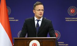 Macaristan Dışişleri Bakanı, Ukrayna'nın olası AB üyeliğinin "savaş riski" taşıdığını belirtti
