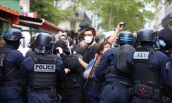 Fransa'da Macron karşıtı gösterilerde 540 kişi gözaltına alındı