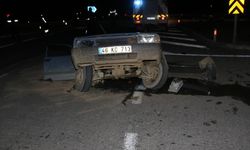 Sivas'ta iki otomobilin çarpıştığı kazada 3 kişi yaralandı