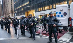 New York'ta CBS genel merkezindeki göstericiler gözaltına alındı