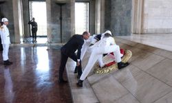 Türk Dünyası Eğitimcilerinden Anıtkabir’e Anlamlı Ziyaret