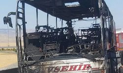 Ankara’da seyir halindeki yolcu otobüsü yandı