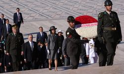 Japonya Altes Prensesi Akiko Mikasa Anıtkabir'i ziyaret etti