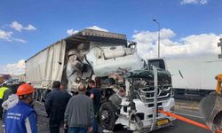 Kayseri’de 3 araçlı zincirleme kaza: 3 yaralı