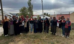 Kars’ta jandarma kadınları KADES hakkında bilgilendiriyor