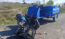 Tarım aracı ile motosiklet kafa kafaya çarpıştı: 2 yaralı