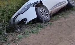 Kontrolden çıkan otomobil uçurumun eşiğinde durdu