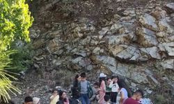 Fethiye’de 43’ü çocuk 65 düzensiz göçmen ve 4 göçmen kaçakçısı yakalandı