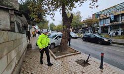 Edirne’de yola dökülen yağ zincirleme kazaya yol açtı: 4 araç birbirine girdi