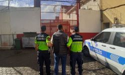 Aranan şahıs otoyol jandarmasına takıldı