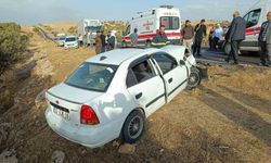 Mardin’de iki otomobil çarpıştı: 4 yaralı