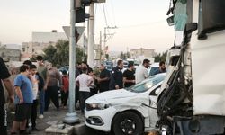 Mardin’de tır ile otomobil çarpıştı: 1 yaralı