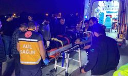 Kontrolden çıkan motosiklet kaldırma çarptı : 1 ağır yaralı