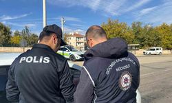 Kırşehir'de düzenlenen operasyonda 8 düzensiz göçmen yakalandı