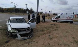 Kırıkkale'de otomobiller kafa kafaya çarpıştı : 4 yaralı