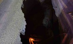 Osmaniye'de yol kenarındaki çukura düşen otomobilin sürücüsü yaralandı