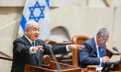 Yargı müdahalesinin eleştirildiği İsrail Meclisinde Netanyahu da tepkilerin hedefi oldu