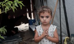 Savaşın en küçük tanığı: Misk, anne ve babasız kaldı ama umudunu yitirmedi