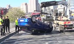 Beylikdüzü E-5 yan yolda arıza nedeniyle duran araca çarpan otomobil takla attı