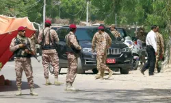 Pakistan, Afganistan sınırında 7 militan etkisiz hale getirildiğini, 6 askerin hayatını kaybettiğini bildirdi