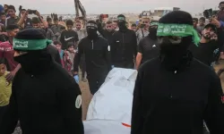 Kassam Tugayları: İsrailli 2 esirin cesedini daha enkazdan çıkardık