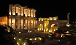 Galata Kulesi ile Side ve Efes ören yerlerinde gece müzeciliği 2 Kasım'a kadar uzatıldı