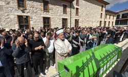 Konya'da trafik kazasında hayatını kaybeden öğretmenin cenazesi toprağa verildi