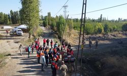 Iğdır'da kayıp Alzheimer hastası emekli öğretmeni arama çalışmaları sürüyor