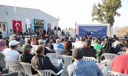 İzmir'de besicilere hibe olarak 210 küçükbaş hayvan dağıtıldı