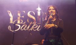 Sanatçı Yeşim Salkım kız çocukları yararına Bodrum'da konser verdi