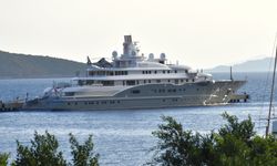 Mega yat "Radiant"a Bodrum'da yakıt ikmali yapıldı