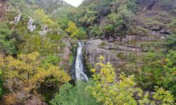 Yunt Dağları ve Türkmen Şelaleleri sonbahar renkleriyle büyülüyor