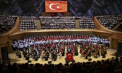 CSO ile Devlet Çoksesli Korosu "Cumhuriyet Bayramı Özel Konseri" verdi
