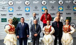 Milli halterci Yusuf Fehmi Genç, Avrupa şampiyonu oldu