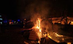 Çorum'da çıkan ev yangınında 7 kişi dumandan etkilendi