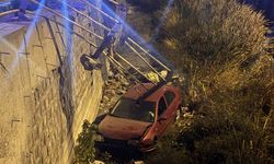 Kayseri'de kanala düşen otomobilin sürücüsü kazadan yara almadan kurtuldu