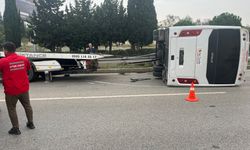İzmir’de personel servisi devrildi: 5 yaralı