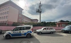 Özel eğitim öğrencisi okulda arkadaşını makasla yaraladı