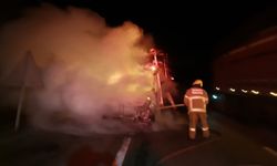 Çanakkale-Bandırma Karayolu’nda gece saatlerinde araç yangını