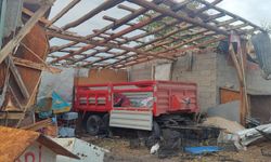 Beypazarı'nda fırtına çatıları uçurdu