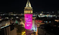 Galata Kulesi Meme Kanseri Farkındalığı İçin Pembe Işıklarla Aydınlatıldı