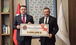 MHP’li Ahmet Erbaş’tan Jandarma Vakfı'na 1 Milyon TL bağış