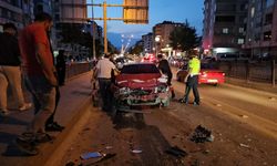 Çorum'da 2 otomobilin çarpıştığı kazada üç kişi yaralandı